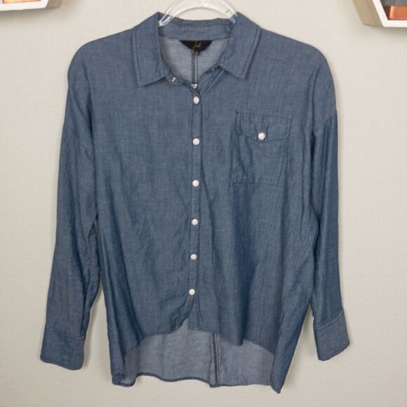 Jack Chambray Pearl Button Down Top - Picture 1 of 2